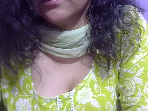 Snapshot of Your_cutiepie_ chatting on March 14, 5:29 pm Your cutiepie online show from March 14, 5:29 pm