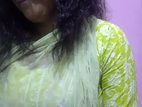 Snapshot of Your_cutiepie_ chatting on April 26, 5:43 pm Your cutiepie online show from April 26, 5:43 pm