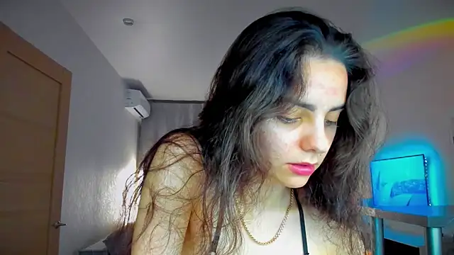 EmiliaZen online show from May 22, 7:52 pm