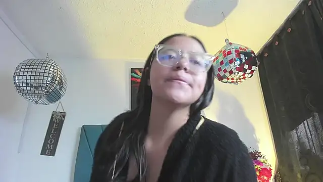 Snapshot of Ariel_star1 chatting on April 30, 1:28 pm Ariel star1 online show from April 30, 1:28 pm