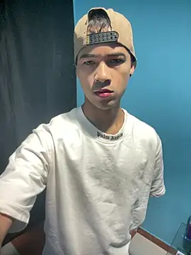 Twink X online show from February 17, 11:53 pm