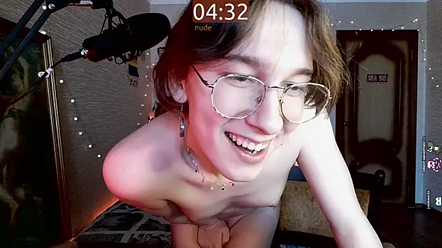 Snapshot of tangerine4dreams chatting on February 20, 9:22 am tangerine4dreams online show from February 20, 9:22 am