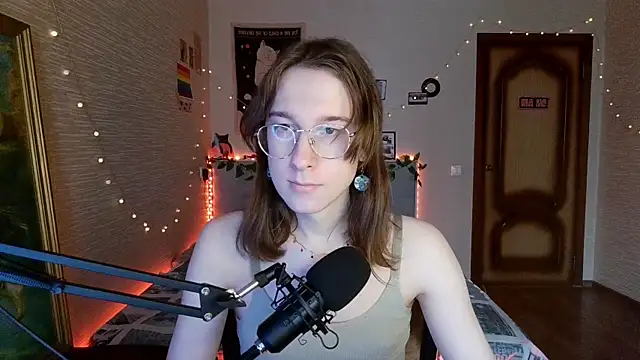 Snapshot of tangerine4dreams chatting on February 22, 6:17 am tangerine4dreams online show from February 22, 6:17 am