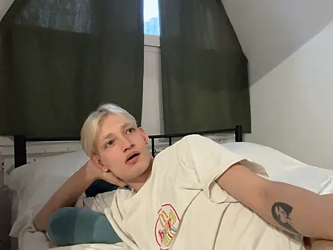 Julian wins online show from February 12, 10:46 am