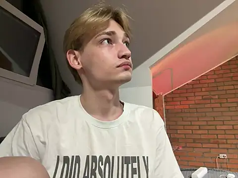 Julian wins online show from March 19, 8:22 pm