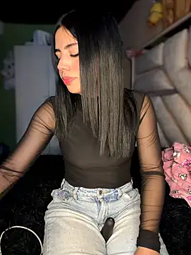 Laura-Khalifa online show from March 6, 5:48 am