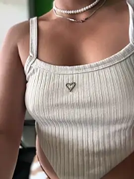 Dulce  Boyd online show from March 20, 2:33 pm