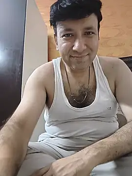 innocentboy1987 online show from July 22, 4:32 pm