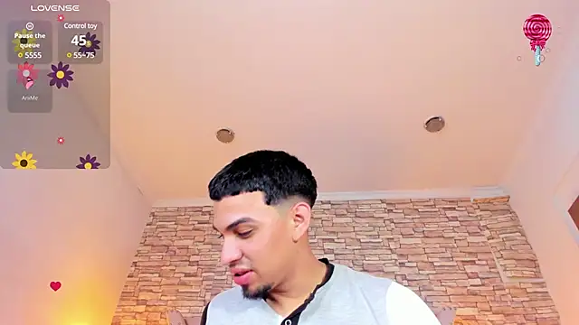 Snapshot of Miagael_Pervert chatting on February 11, 7:23 am Miagael Pervert online show from February 11, 7:23 am