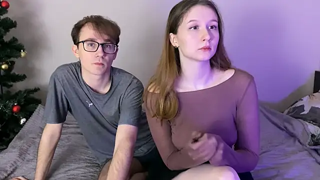 Snapshot of Sabrinaanddaniel chatting on January 11, 4:01 pm Sabrinaanddaniel online show from January 11, 4:01 pm