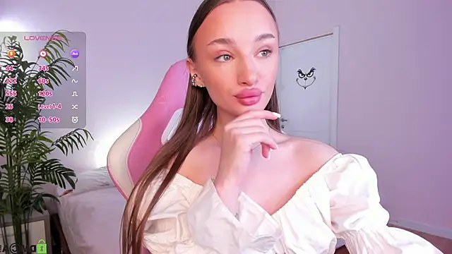 Snapshot of miiss__lulu chatting on January 19, 12:58 am miiss lulu online show from January 19, 12:58 am