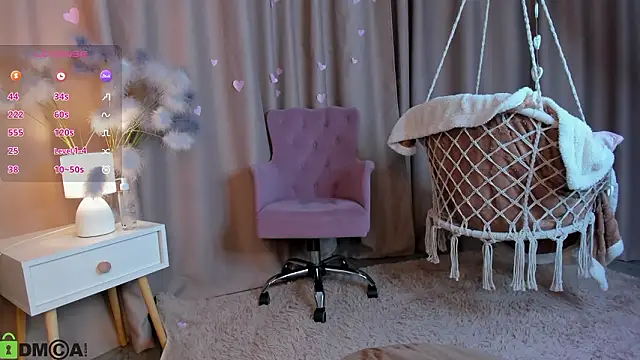 Snapshot of miiss__lulu chatting on February 19, 12:39 am miiss lulu online show from February 19, 12:39 am