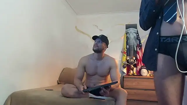 bakersboyssexys online show from February 12, 2:39 am