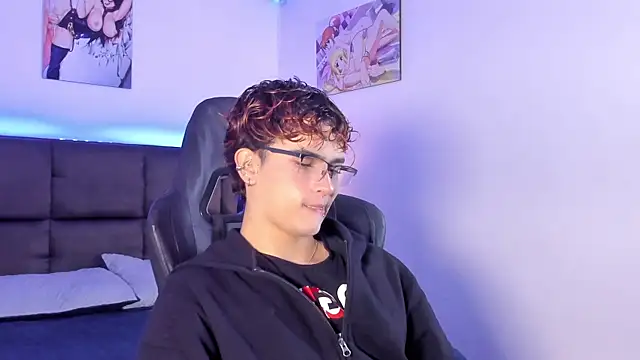 Aiiden 15 online show from October 16, 11:55 am