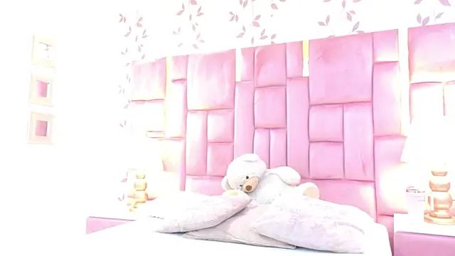 ArianaFranco online show from June 2, 1:46 pm