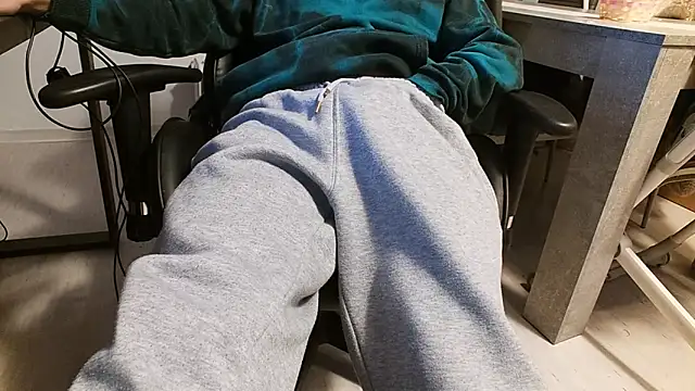 ademandjulia online show from March 21, 9:07 pm