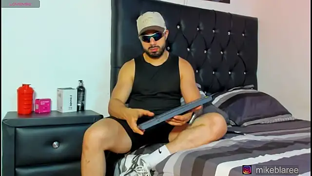 mikeblaree online show from March 16, 7:18 pm