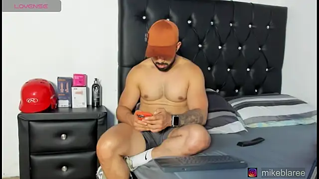 mikeblaree online show from April 17, 8:45 pm