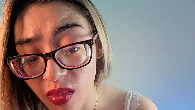 Snapshot of Carolblonde chatting on February 3, 11:32 pm Carolblonde online show from February 3, 11:32 pm