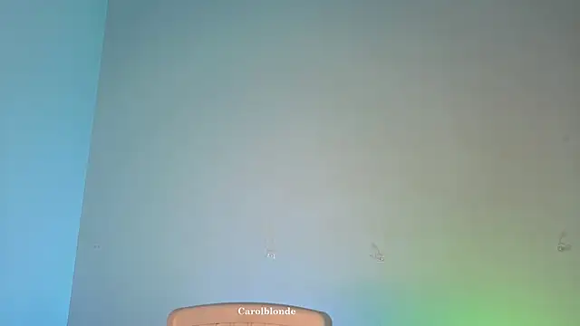 Snapshot of Carolblonde chatting on February 7, 10:02 pm Carolblonde online show from February 7, 10:02 pm