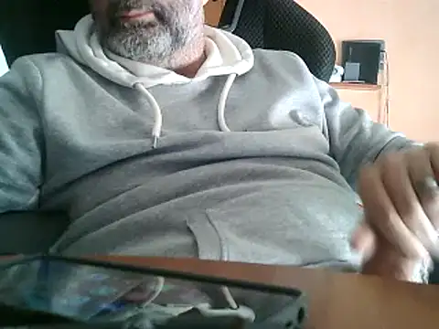 Snapshot of lanata chatting on March 8, 8:00 am lanata online show from March 8, 8:00 am