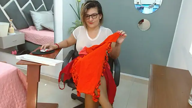 StephyJones1 online show from January 23, 8:24 pm