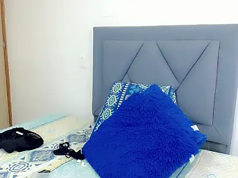 dominic 00 online show from November 8, 7:34 pm