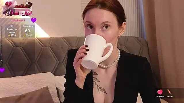 Snapshot of JoYung chatting on February 25, 4:24 am JoYung online show from February 25, 4:24 am