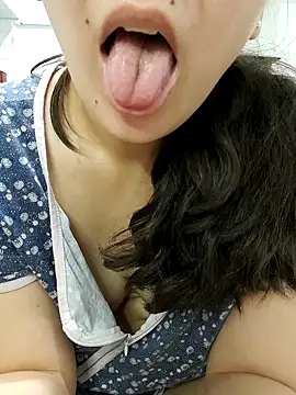 Emily homegirl online show from March 19, 4:02 pm