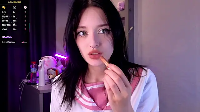 Snapshot of Hisoka_akerley chatting on July 20, 3:43 am Hisoka akerley online show from July 20, 3:43 am