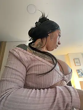 Snapshot of KarolVega- chatting on November 14, 2:49 pm KarolVega- online show from November 14, 2:49 pm