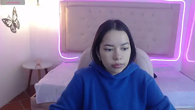 Snapshot of honnielane chatting on March 6, 12:30 pm honnielane online show from March 6, 12:30 pm