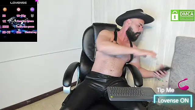 Luke Diaz7 online show from February 5, 9:30 pm