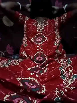 Snapshot of CuteRani001 chatting on October 30, 2:29 pm CuteRani001 online show from October 30, 2:29 pm