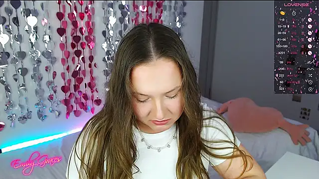 EmilyxxGraces online show from February 13, 7:10 pm