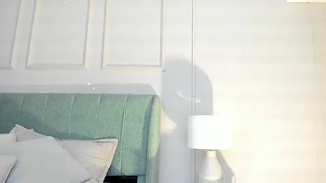 Snapshot of elizabeth_20 chatting on January 17, 7:39 pm elizabeth 20 online show from January 17, 7:39 pm