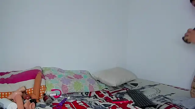 MELINAMARTINS online show from February 2, 10:19 pm