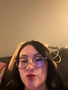 Snapshot of ValentinaOrtiz3 chatting on February 6, 1:32 am ValentinaOrtiz3 online show from February 6, 1:32 am