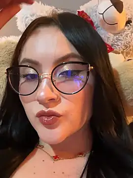 Snapshot of ValentinaOrtiz3 chatting on February 23, 11:24 pm ValentinaOrtiz3 online show from February 23, 11:24 pm