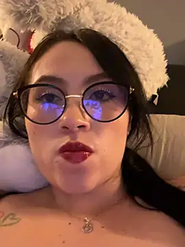 Snapshot of ValentinaOrtiz3 chatting on March 2, 12:46 am ValentinaOrtiz3 online show from March 2, 12:46 am