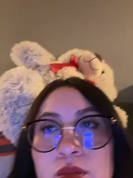 Snapshot of ValentinaOrtiz3 chatting on April 10, 11:53 pm ValentinaOrtiz3 online show from April 10, 11:53 pm
