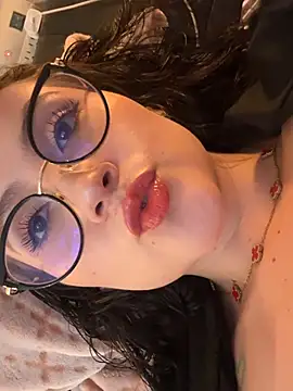 ValentinaOrtiz3 online show from July 16, 10:27 pm
