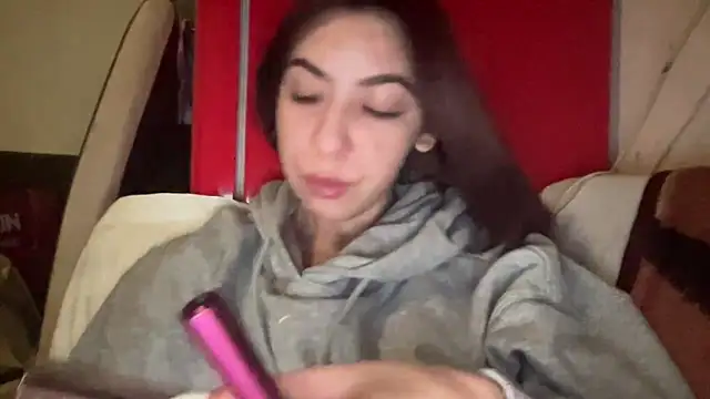 sarrah rossy online show from March 4, 1:55 am