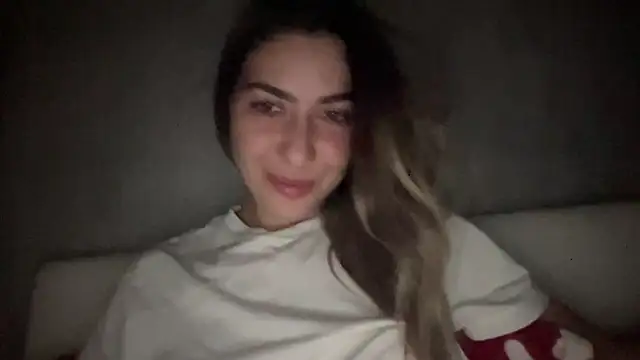 sarrah rossy online show from November 8, 10:30 pm