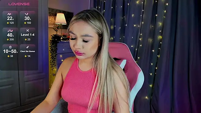 Snapshot of _Loneve__ chatting on March 8, 4:50 pm Loneve online show from March 8, 4:50 pm