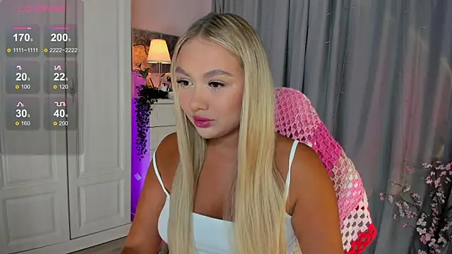 Snapshot of _Loneve__ chatting on September 12, 3:45 pm Loneve online show from September 12, 3:45 pm