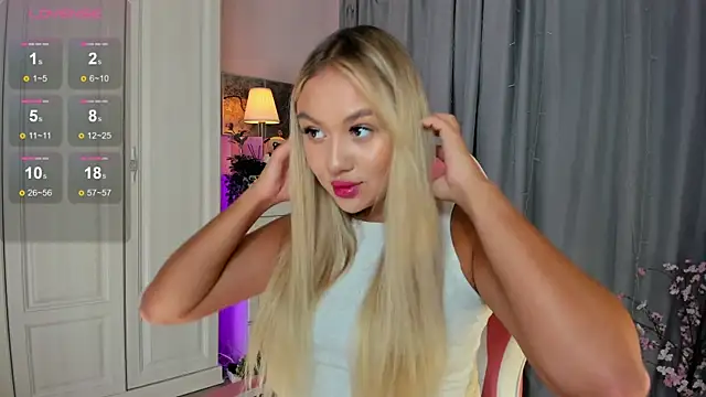 Snapshot of _Loneve__ chatting on September 16, 3:35 pm Loneve online show from September 16, 3:35 pm