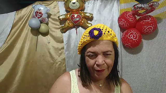 Snapshot of alina_maturehot chatting on February 25, 5:08 am alina maturehot online show from February 25, 5:08 am