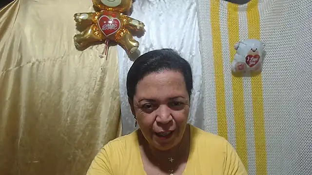 Snapshot of alina_maturehot chatting on March 6, 5:33 pm alina maturehot online show from March 6, 5:33 pm