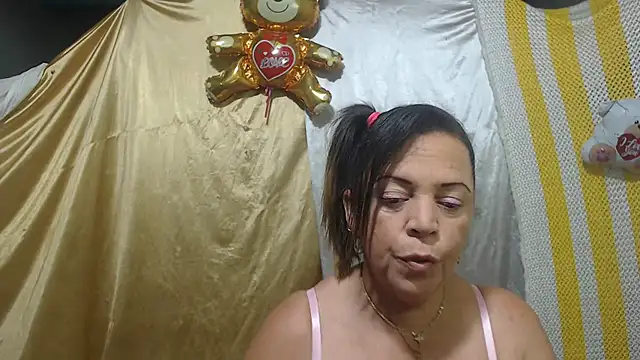 Snapshot of alina_maturehot chatting on March 19, 12:12 pm alina maturehot online show from March 19, 12:12 pm